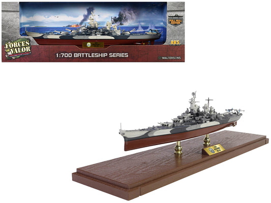 USS Missouri (BB-63) Iowa-class Battleship "Battle of Okinawa" (1945) United States Navy (Full Hull Edition) "Battleship" Series 1/700 Diecast Model