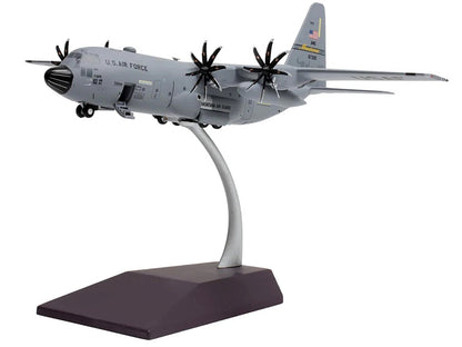 Lockheed C-130H3 Hercules Transport Aircraft "Montana Air National Guard Great Falls ANGB" United States Air Force "Gemini 200" Series 1/200 Diecast Model Airplane