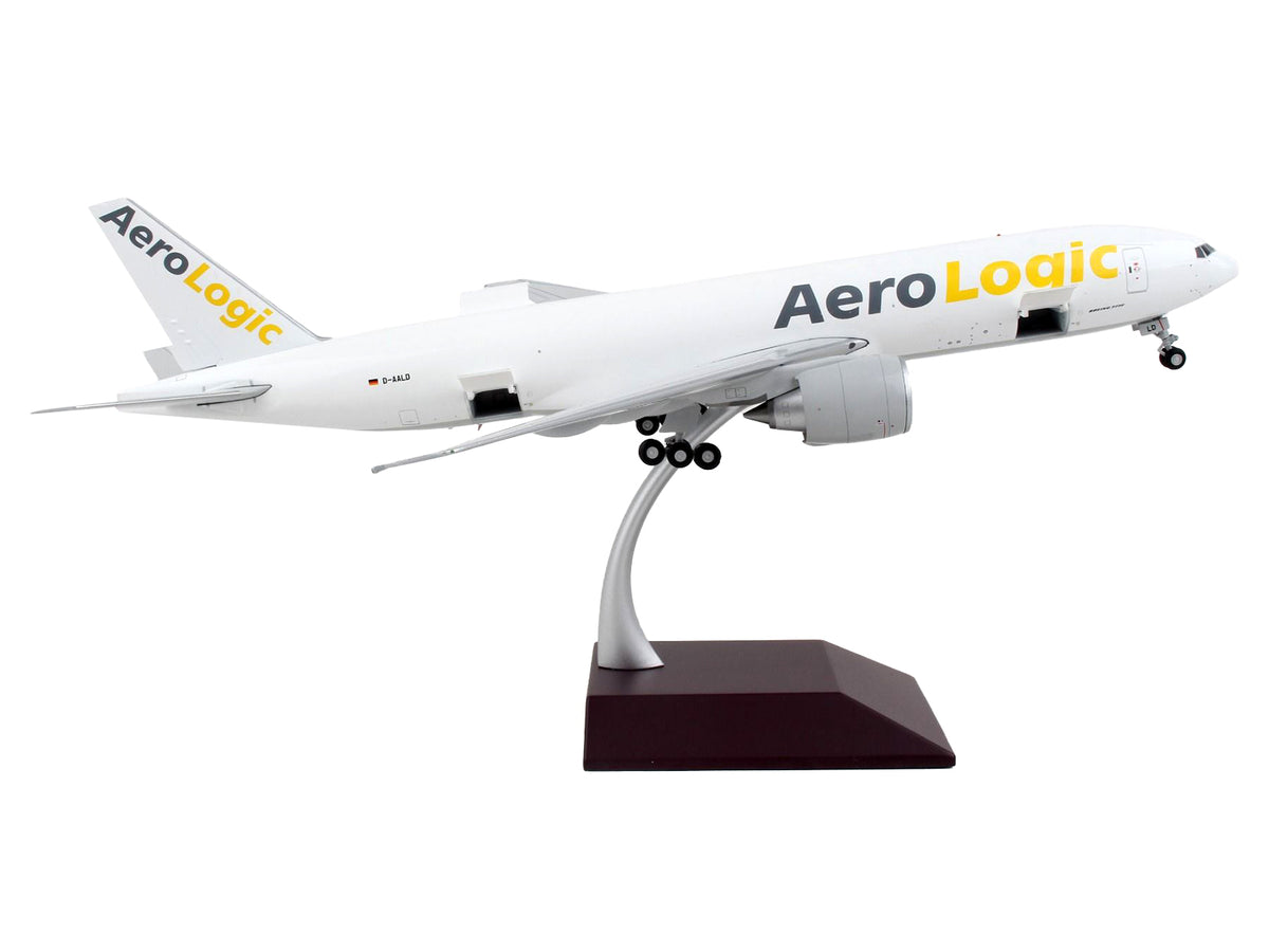 Boeing 777F Commercial Aircraft "AeroLogic" White "Gemini 200 - Interactive" Series 1/200 Diecast Model Airplane