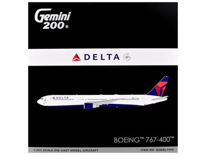 Boeing 767-400ER Commercial Aircraft "Delta Air Lines" (N482MH) White with Blue and Red Tail "Gemini 200" 1/200 Diecast Model Airplane