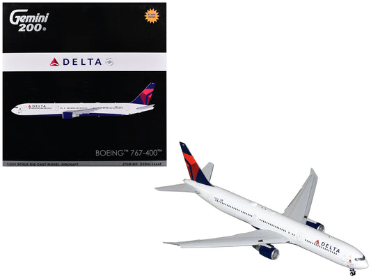 Boeing 767-400ER Commercial Aircraft with Flaps Down "Delta Air Lines" (N482MH) White with Blue and Red Tail "Gemini 200" Series 1/200 Diecast Model Airplane