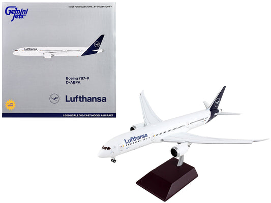 Boeing 787-9 Commercial Aircraft with Flaps Down "Lufthansa" White with Blue Tail "Gemini 200" Series 1/200 Diecast Model Airplane