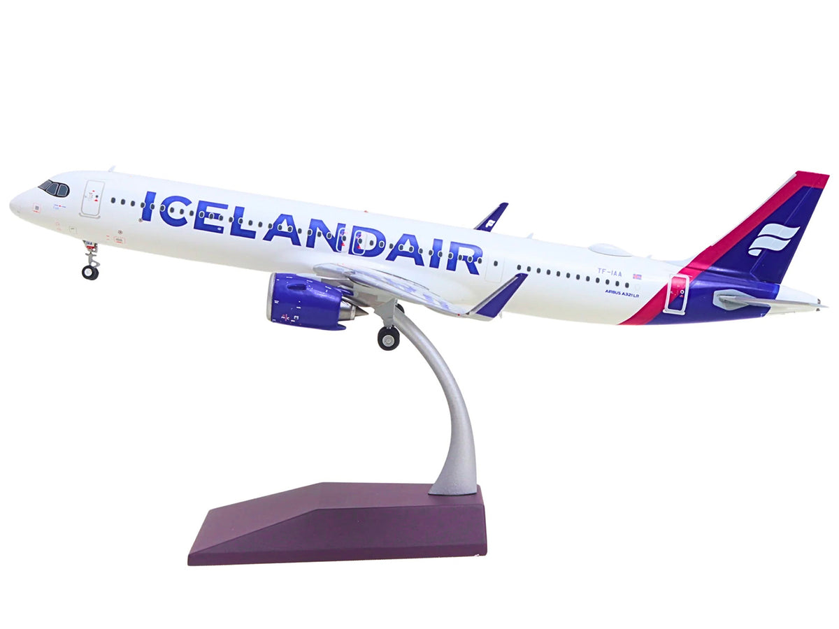 Airbus A321neo Commercial Aircraft "Icelandair" (TF-IAA) White with Blue and Pink Tail "Gemini 200" Series 1/200 Diecast Model
