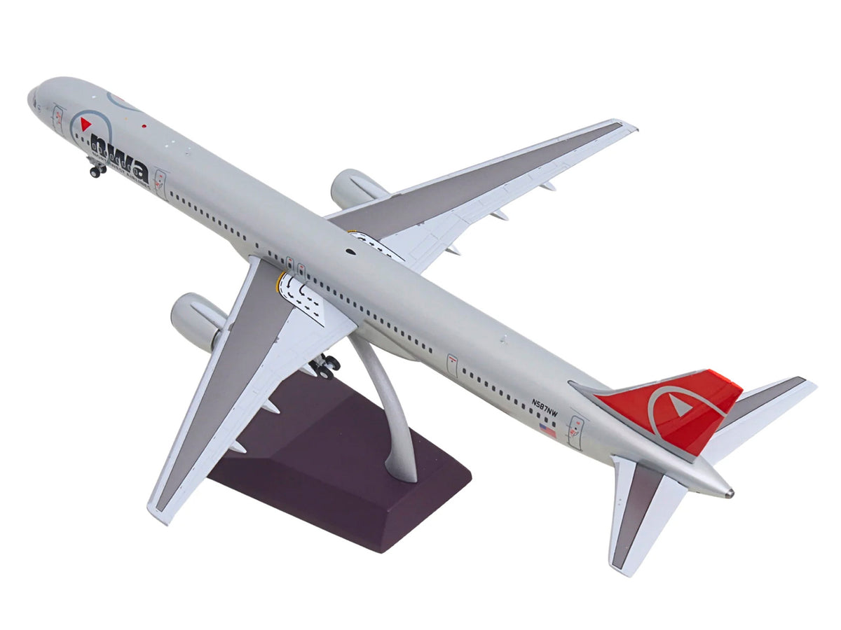 Boeing 757-300 Commercial Aircraft "Northwest Airlines" (N587NW) Silver with Red Tail "Gemini 200" Series 1/200 Diecast Model