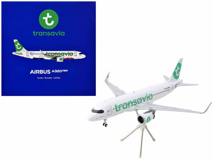 Airbus A320neo Commercial Aircraft "Transavia Airlines" (F-GNEO) White with Green Tail "Gemini 200" Series 1/200 Diecast Model Airplane
