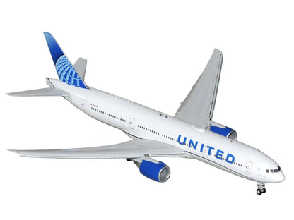 Boeing 777-200ER Commercial Aircraft with Flaps Down "United Airlines" (N798UA) White with Blue Tail "Gemini 200" Series 1/200 Diecast Model