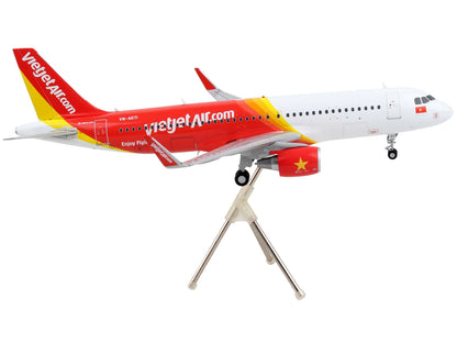 Airbus A320 Commercial Aircraft "VietJet Air" White and Red "Gemini 200" Series 1/200 Diecast Model Airplane