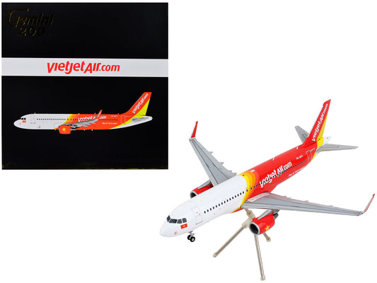 Airbus A320 Commercial Aircraft "VietJet Air" White and Red "Gemini 200" Series 1/200 Diecast Model Airplane