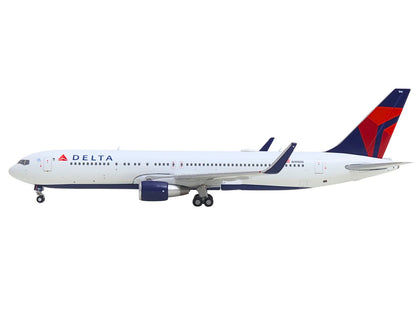 Boeing 767-300ER Commercial Aircraft "Delta Air Lines" (N199DN) White with Red and Blue Tail 1/400 Diecast Model