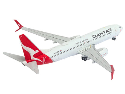 Boeing 737-800 Commercial Aircraft "Qantas Airways" (VH-VZW) White with Red Tail 1/400 Diecast Model Airplane