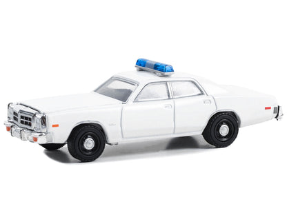 1977-78 Dodge Monaco Police Pursuit White with Light Bar "Hot Pursuit - Hobby Exclusive" Series 1/64 Diecast Model Car