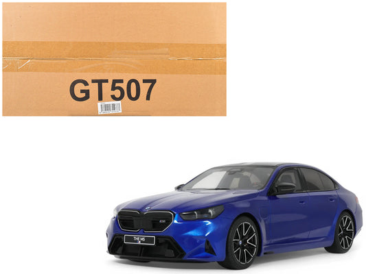 2024 BMW M5 (G90) Marina Bay Blue Metallic with Black Top 1/18 Model Car