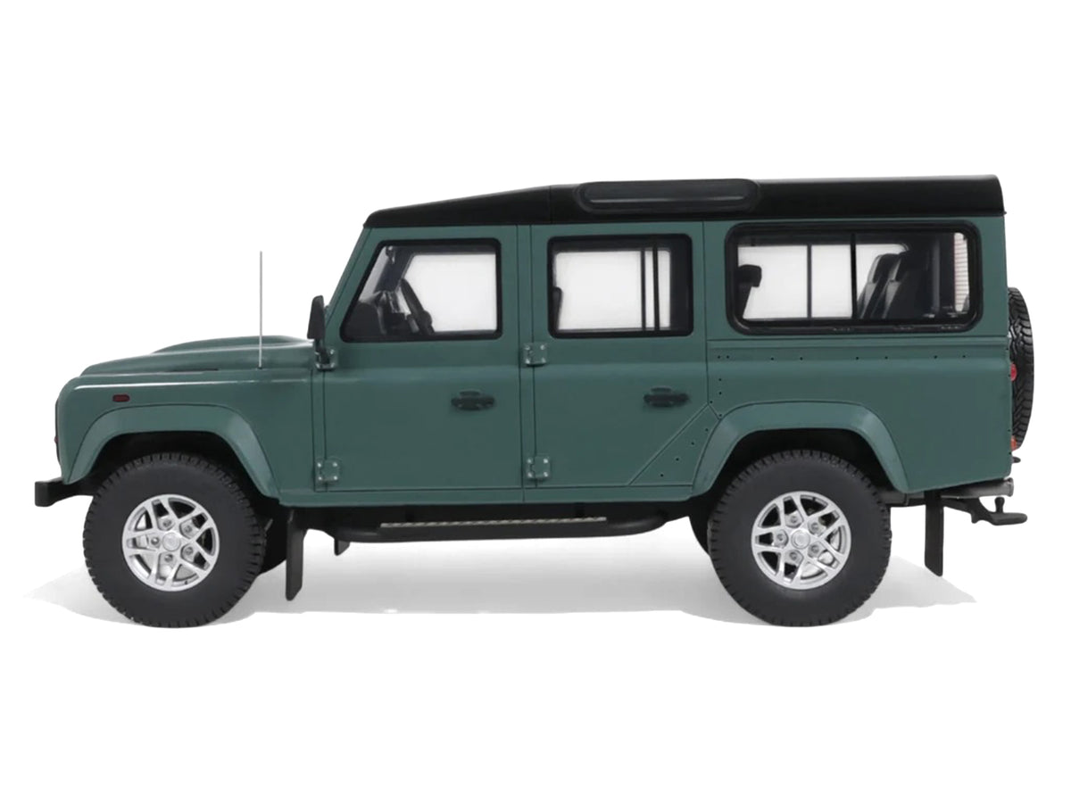 2016 Land Rover Defender 3 Station Wagon Green with Black Top 1/18 Model Car