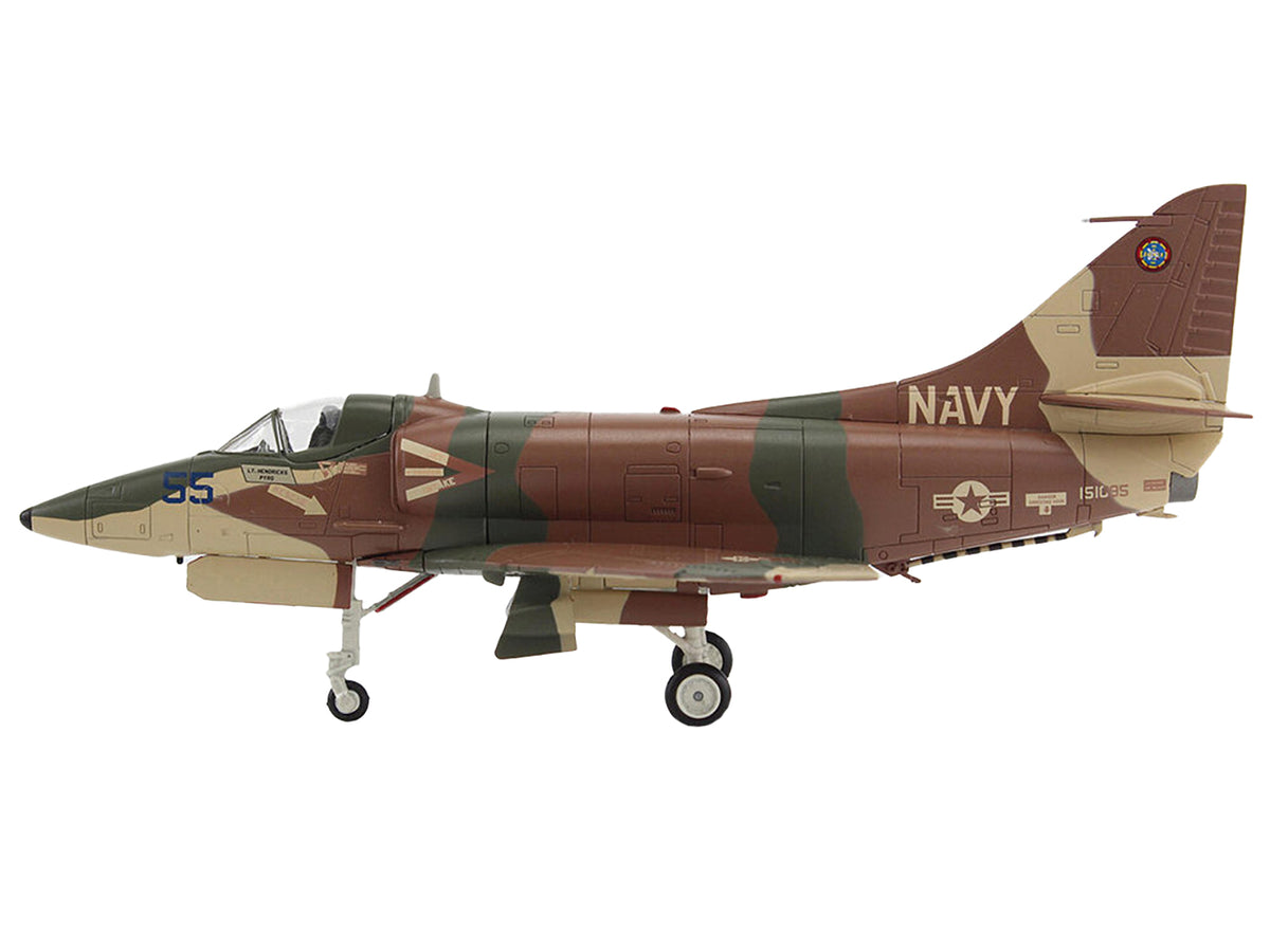 Douglas A-4E Skyhawk Aircraft "Aggressor 151095" (1985/6) United States Navy "Air Power Series" 1/72 Diecast Model