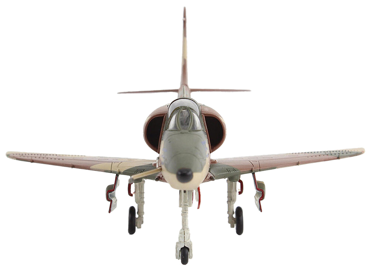 Douglas A-4E Skyhawk Aircraft "Aggressor 151095" (1985/6) United States Navy "Air Power Series" 1/72 Diecast Model