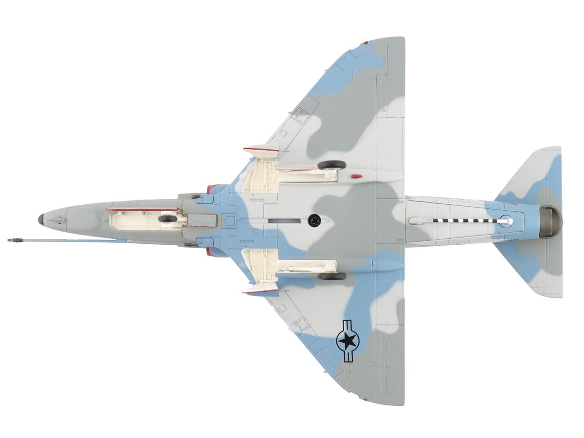 Douglas A-4E Skyhawk Aircraft "151118 Aggressor Scheme VA-43" (1975) United States Navy "Air Power Series" 1/72 Diecast Model