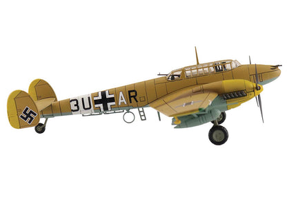 Messerschmitt BF 110E-2 Trop Fighter Aircraft "3U+AR 7./ZG26 Italy" (1941) German Luftwaffe "Air Power Series" 1/72 Diecast Model