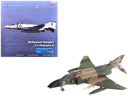 McDonnell Douglas EF-4C Wild Weasel Fighter-Bomber Aircraft "64-0840 67th TFS Korat RTAFB Super Cocks Swiss Samilar" (1971) United States Air Force "Air Power Series" 1/72 Diecast Model