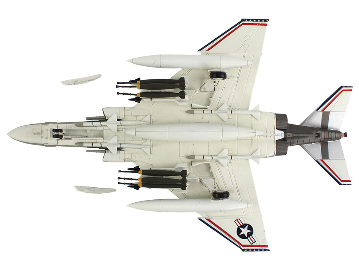 McDonnell Douglas F-4J Phantom II Fighter-Bomber Aircraft "153828 MCAS Iwakuni Japan" (1976) United States Marine Corps "Air Power Series" 1/72 Diecast Model
