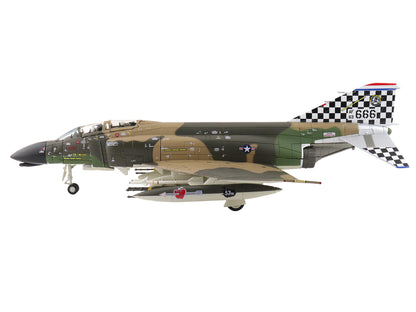 McDonnell Douglas F-4C Phantom II Fighter-Bomber Aircraft "63-7666 William Tell 57th FIS Keflavik Airport Iceland" (1977) United States Air Force "Air Power Series" 1/72 Diecast Model