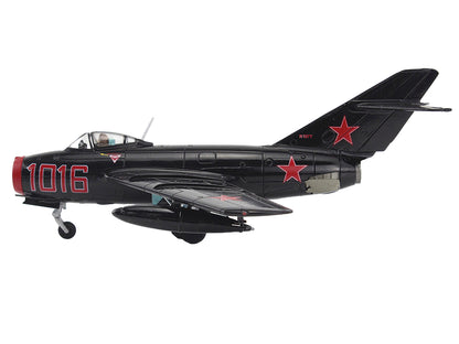 Mikoyan-Gurevich MiG-15Bis Fighter Aircraft "Experimental Combat Air Museum Kansas" "Air Power Series" 1/72 Diecast Model