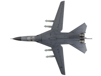General Dynamics F-111C Pig Aircraft "90th Anniversary of No. 6 Squadron" (2007) Royal Australian Air Force  "Air Power Series" 1/72 Diecast Model