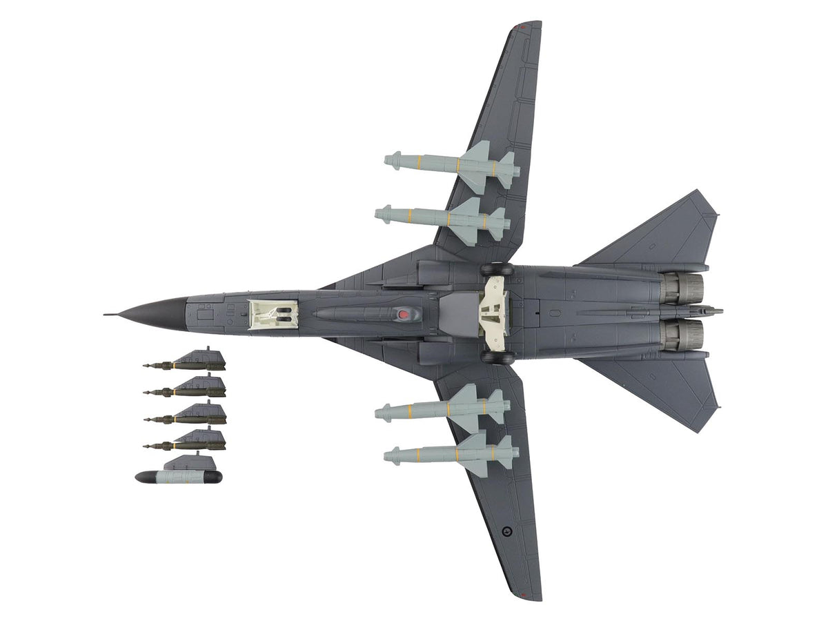 General Dynamics F-111C Pig Aircraft "90th Anniversary of No. 6 Squadron" (2007) Royal Australian Air Force  "Air Power Series" 1/72 Diecast Model