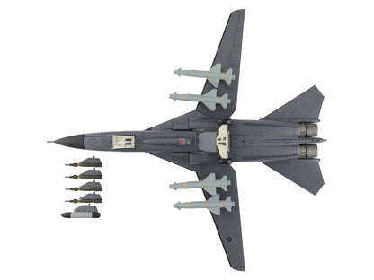 General Dynamics F-111C Pig Aircraft "90th Anniversary of No. 6 Squadron" (2007) Royal Australian Air Force  "Air Power Series" 1/72 Diecast Model