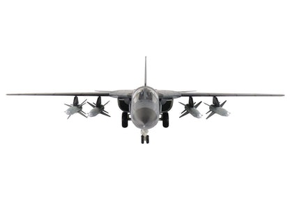 General Dynamics F-111C Pig Aircraft "90th Anniversary of No. 6 Squadron" (2007) Royal Australian Air Force  "Air Power Series" 1/72 Diecast Model