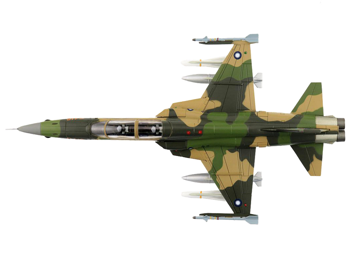 Northrop F-5F Tiger II Aircraft "46th Aggressor Squadron 7th Flight Training Wing" Republic of China Air Force "Air Power Series" 1/72 Diecast Model