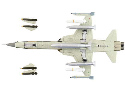 Northrop F-5F Tiger II Aircraft "46th Aggressor Squadron 7th Flight Training Wing" Republic of China Air Force "Air Power Series" 1/72 Diecast Model