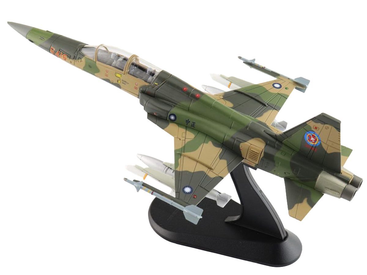 Northrop F-5F Tiger II Aircraft "46th Aggressor Squadron 7th Flight Training Wing" Republic of China Air Force "Air Power Series" 1/72 Diecast Model