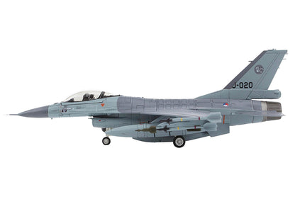Lockheed F-16AM Fighting Falcon Fighter Aircraft "313 Squadron Afghanistan" (2008) Royal Netherlands Air Force (RNLAF) "Air Power Series" 1/72 Diecast Model