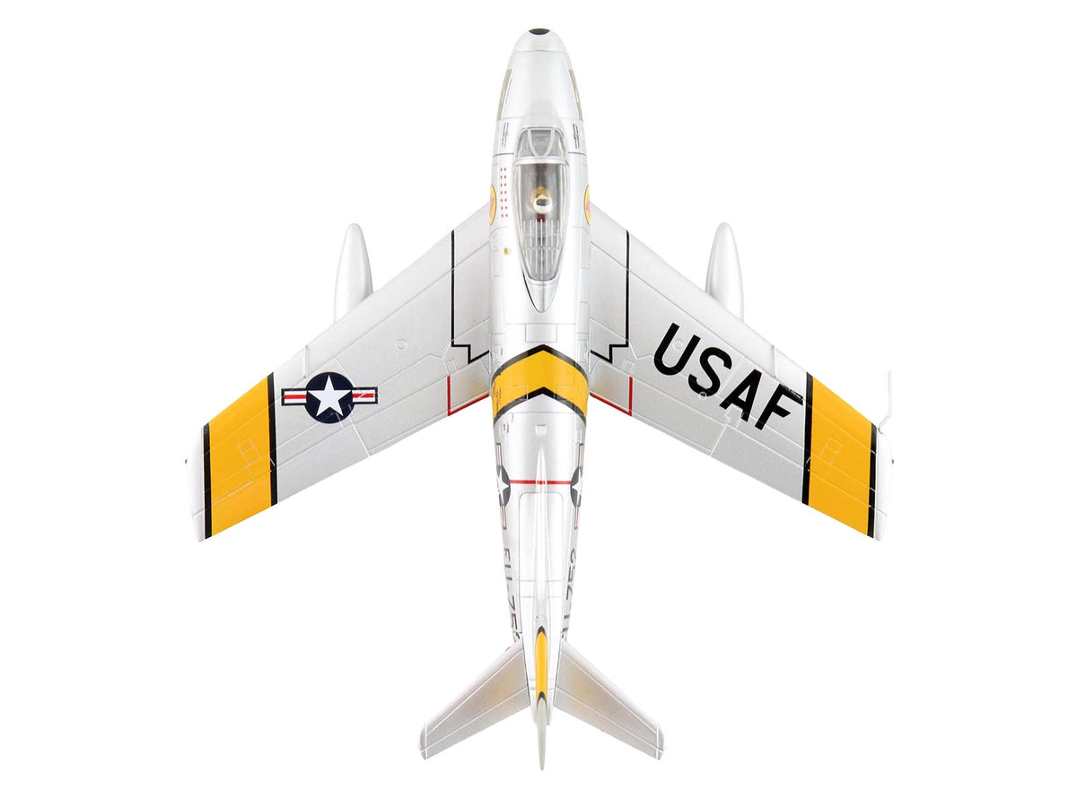 North American F-86E Sabre Fighter Aircraft "51-2752 Colonel George Andrew Davis Jr. 4th FIG 334th FIS" (1952) United States Air Force "Air Power Series" 1/72 Diecast Model