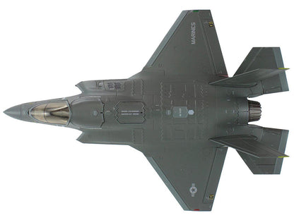 Lockheed Martin F-35B Lightning II Aircraft "Black Death VMFA-542 MCAS Cherry Point" (2023) United States Marine Corps "Air Power Series" 1/72 Diecast Model