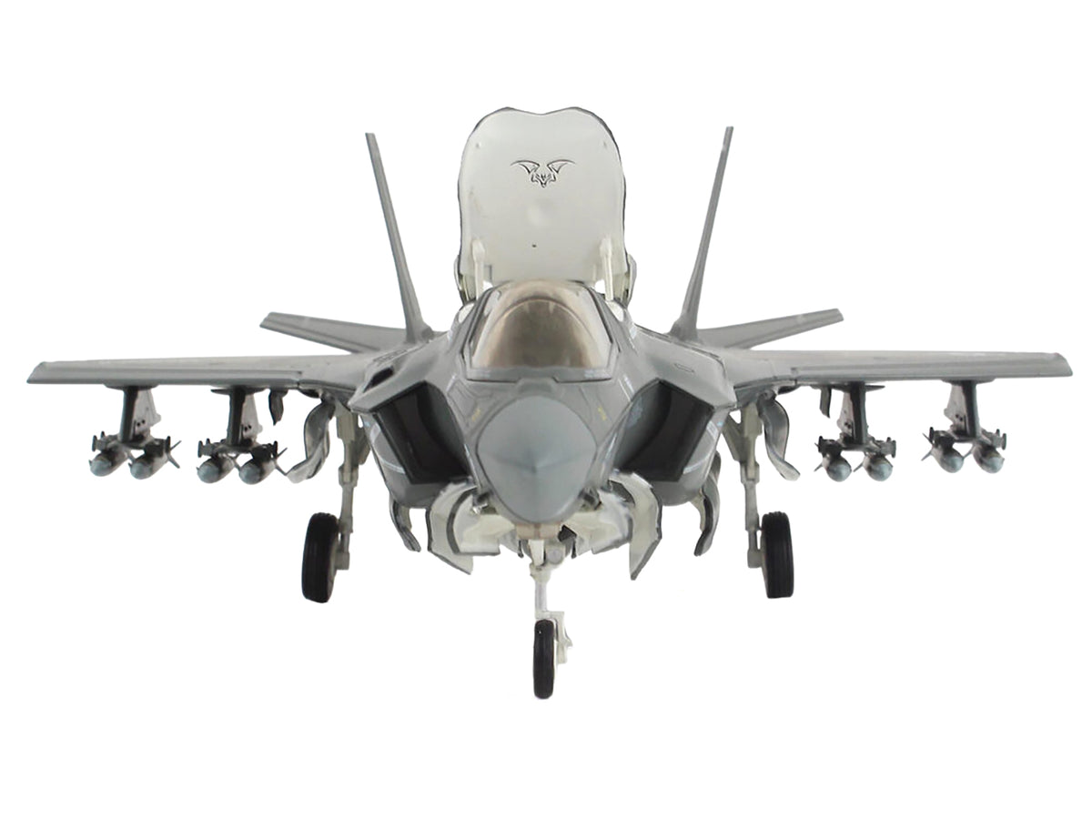 Lockheed F-35B Lightning II Aircraft (Beast Mode) "169623 VMFA-242 Bats Iwakuni Japan" (2024) United States Marine Corps "Air Power Series" 1/72 Diecast Model