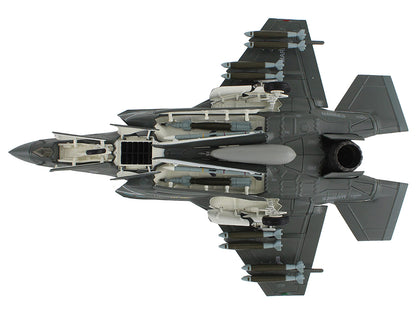 Lockheed F-35B Lightning II Aircraft (Beast Mode) "169623 VMFA-242 Bats Iwakuni Japan" (2024) United States Marine Corps "Air Power Series" 1/72 Diecast Model