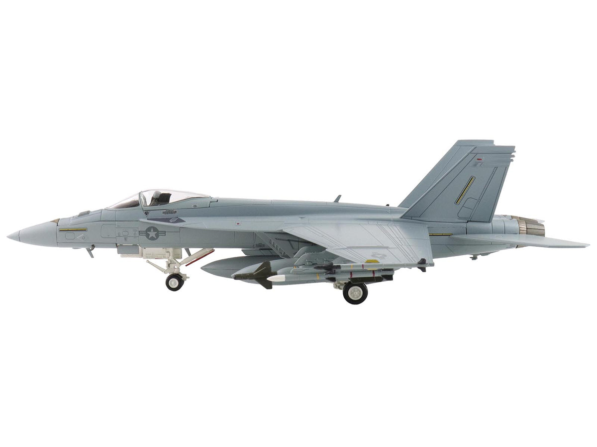 Boeing F/A-18E Super Hornet Fighter Aircraft "Dagger Team (with decals)" United States Navy "Air Power Series" 1/72 Diecast Model