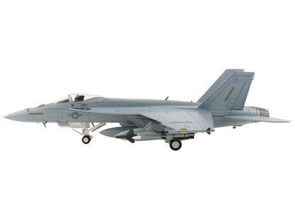 Boeing F/A-18E Super Hornet Fighter Aircraft "Dagger Team (with decals)" United States Navy "Air Power Series" 1/72 Diecast Model