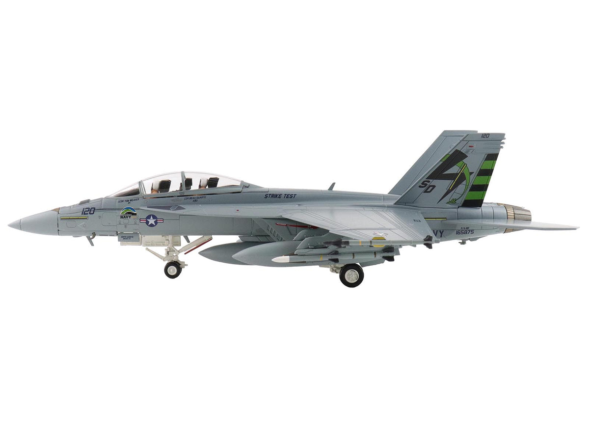 Boeing F/A-18F Super Hornet Fighter Aircraft "165875 Green Hornet VX-23 Salty Dogs NAS Patuxent River" (2011) United States Navy "Air Power Series" 1/72 Diecast Model