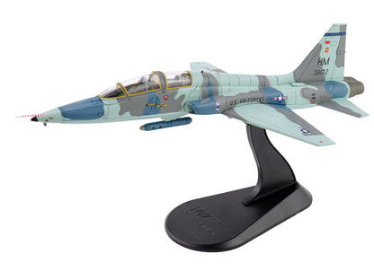 Northrop AT-38B Talon Aircraft "63-8172 479th TTW LIFT Trainer NASA" (1980s) United States Air Force "Air Power Series" 1/72 Diecast Model