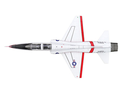 Northrop T-38A Talon Aircraft "61-0856 United States Naval Test Pilot School NAS Patuxent River NASA" (2005) United States Navy "Air Power Series" 1/72 Diecast Model