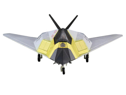 Lockheed F-117A Nighthawk Stealth Aircraft "Toxic Death" (1991) "Air Power Series" 1/72 Diecast Model