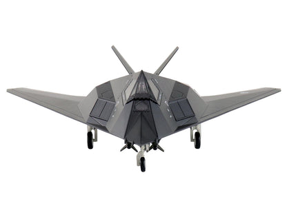 Lockheed YF-117 Nighthawk Stealth Aircraft "79-10782 410th FTS Edwards AFB" (2005) United States Air Force "Air Power Series" 1/72 Diecast Model