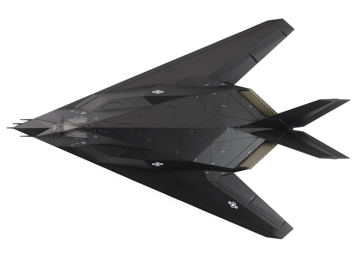 Lockheed F-117A Nighthawk Stealth Aircraft "84-0809" (2022) United States Air Force "Air Power Series" 1/72 Diecast Model