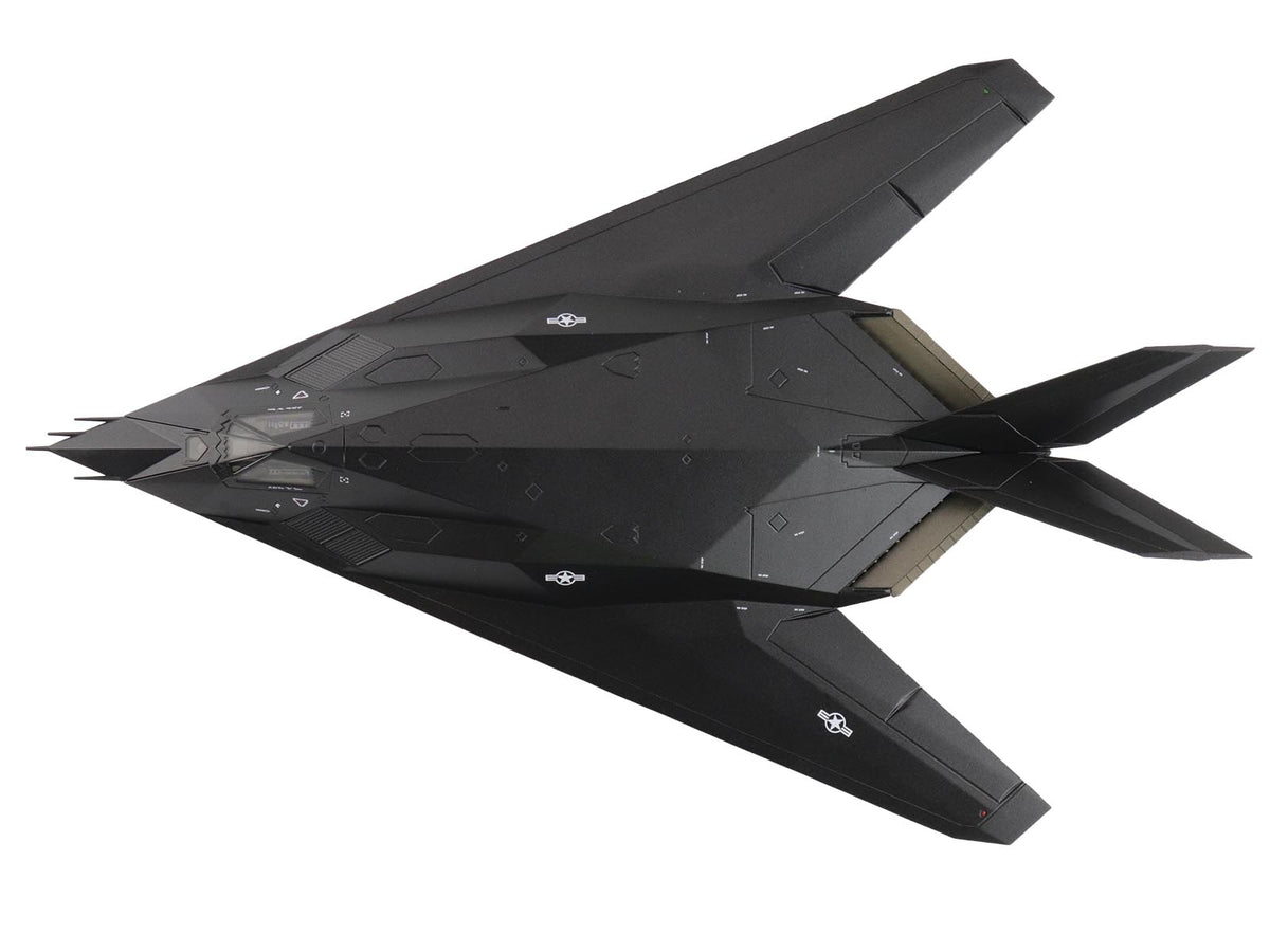 Lockheed YF-117 Nighthawk Stealth Aircraft "79-10782 410th FTS Edwards AFB" (2005) United States Air Force "Air Power Series" 1/72 Diecast Model