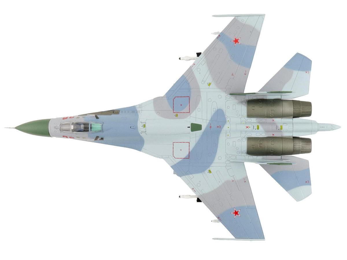 Sukhoi Su-27 Flanker-B Fighter Aircraft "Red 36 Barents Sea 941st IAP" (1987) Soviet Air Force "Air Power Series" 1/72 Diecast Model