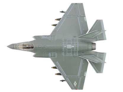 Lockheed F-35C Lightning II Aircraft "169034 VFA-125 Rough Raiders" (2022) United States Navy "Air Power Series" 1/72 Diecast Model