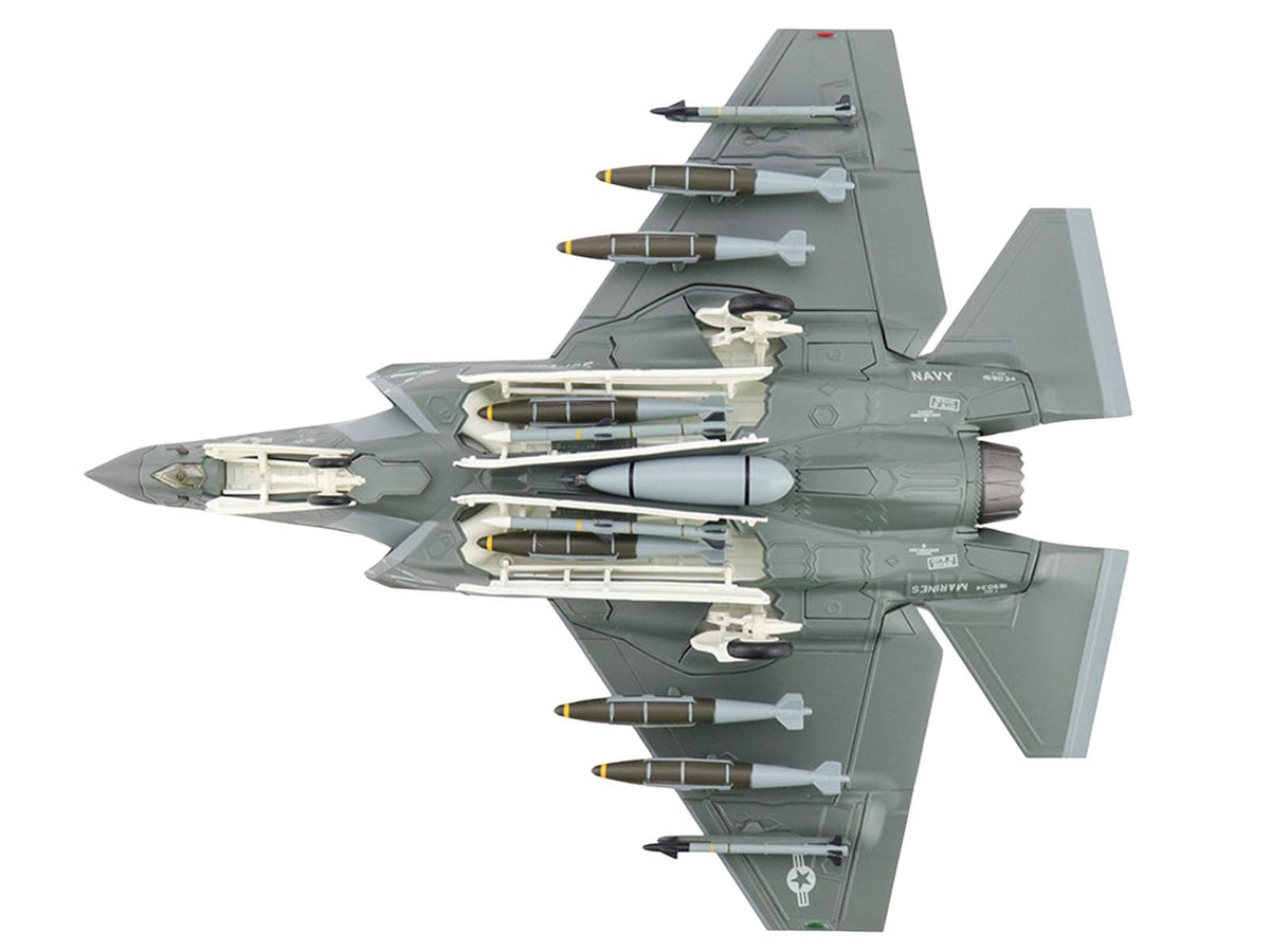 Lockheed F-35C Lightning II Aircraft "169034 VFA-125 Rough Raiders" (2022) United States Navy "Air Power Series" 1/72 Diecast Model