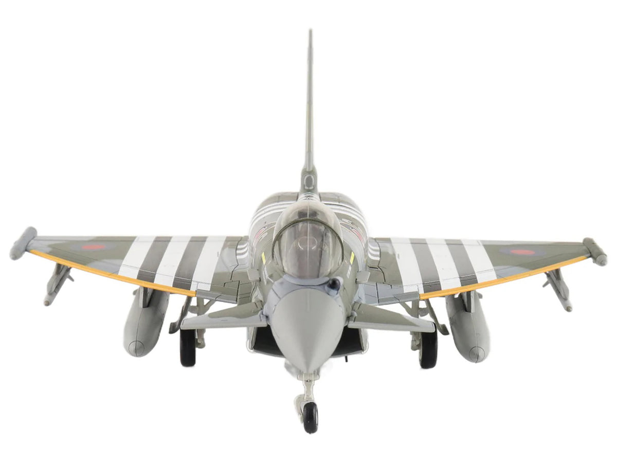 Eurofighter Typhoon FGR4 Fighter Aircraft "ZJ913 FM-G" (2024) British Royal Air Force "Air Power Series" 1/72 Diecast Model